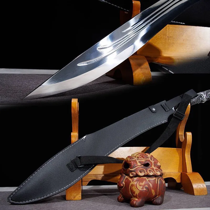 Nepalese curved knife